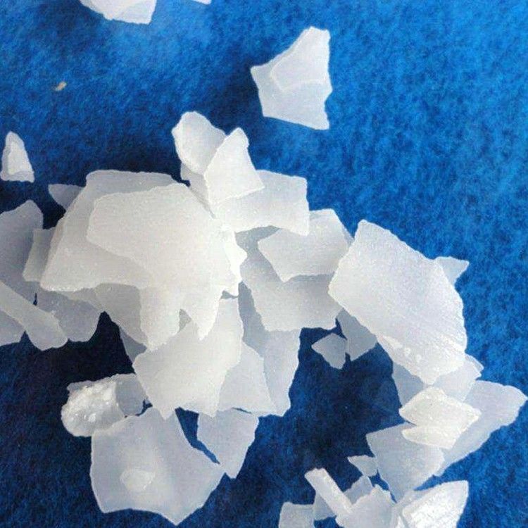 Hidróxido de sodio seguro para los alimentos 25 kg/bolsa Cas no 1310 73 2 Flocos de soda cáustica